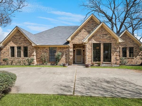 2010 Oak Trail Drive, Rowlett, TX 75088