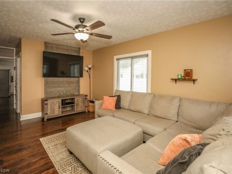 2721 Meadow Drive , Akron, OH 44312 Photo 4