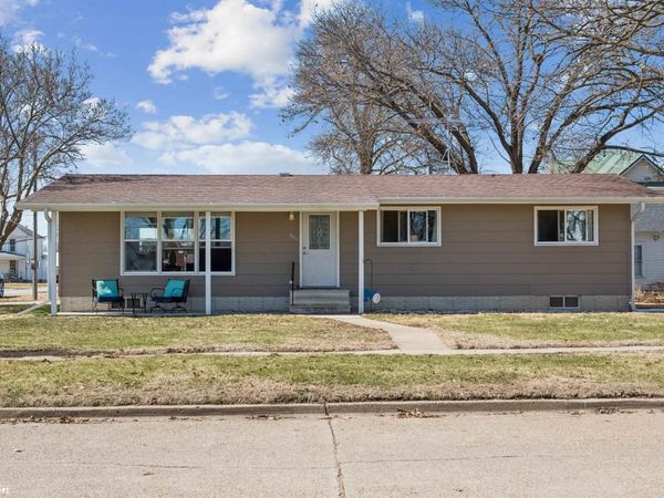 406 S 4th Street, Montezuma, IA 50171