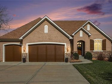 10514 NW 79th Place, Weatherby Lake, MO 64152