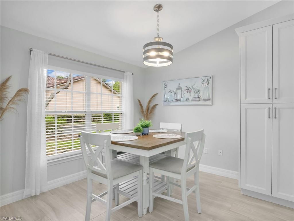 3505 Avion Woods Ct, Unit 902, Naples, FL 34104 Photo