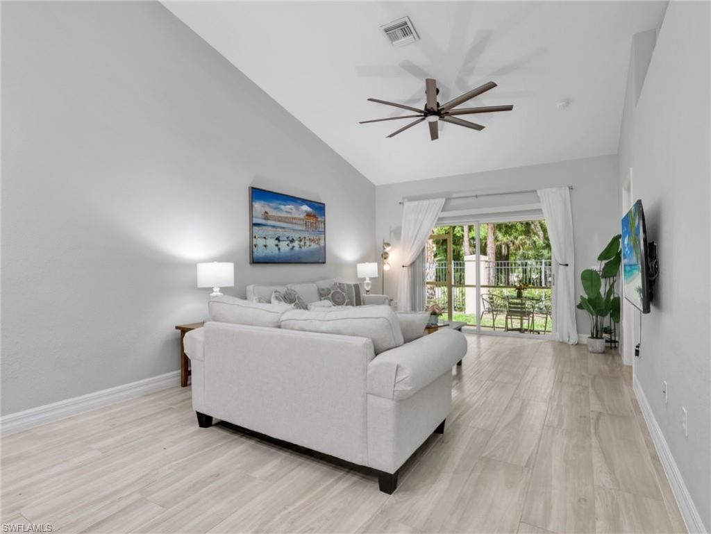 3505 Avion Woods Ct, Unit 902, Naples, FL 34104 Photo