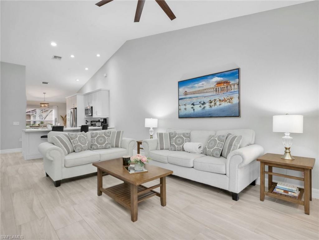 3505 Avion Woods Ct, Unit 902, Naples, FL 34104 Photo