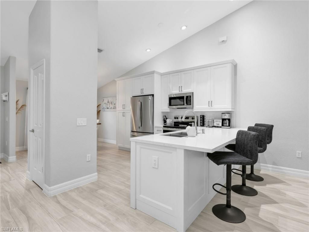 3505 Avion Woods Ct, Unit 902, Naples, FL 34104 Photo