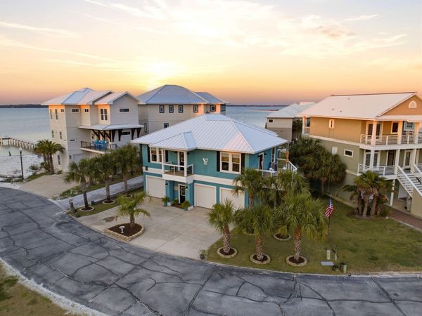 1468 Bermuda Drive, Navarre, FL 32566