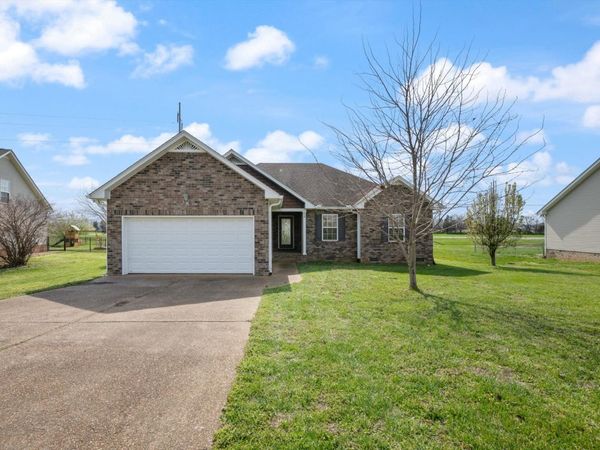 112 Beaver Creek Dr, Portland, TN 37148