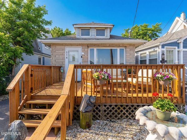 114 Shoreland Circle, Laurence Harbor, NJ 08879