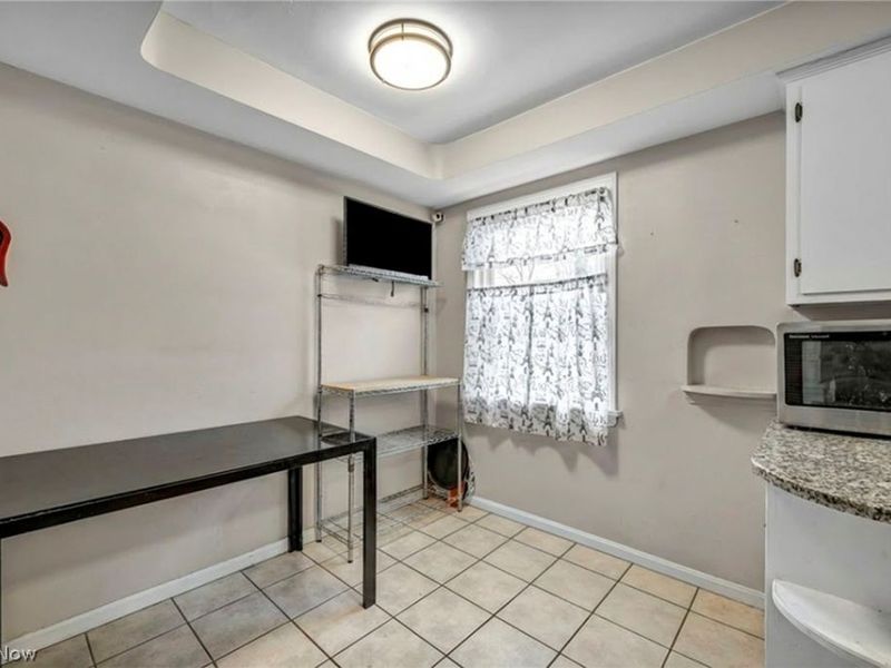 16908 Throckley Avenue, Cleveland, OH 44128 Photo 13