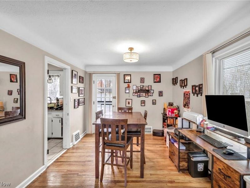 16908 Throckley Avenue, Cleveland, OH 44128 Photo 18