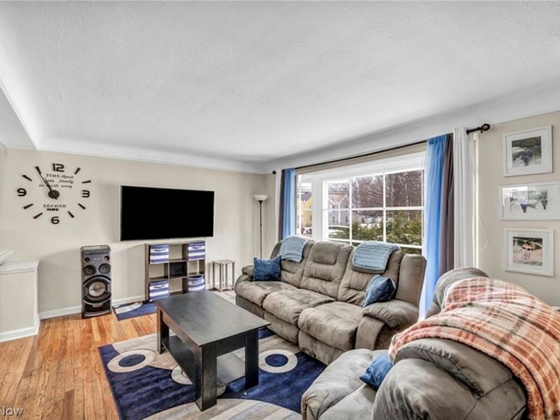 16908 Throckley Avenue, Cleveland, OH 44128 Photo 20