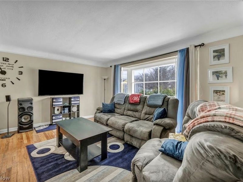 16908 Throckley Avenue, Cleveland, OH 44128 Photo 23