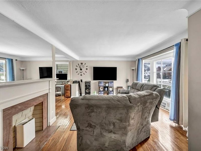 16908 Throckley Avenue, Cleveland, OH 44128 Photo 24