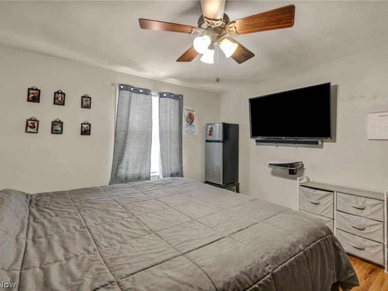 16908 Throckley Avenue, Cleveland, OH 44128 Photo 25