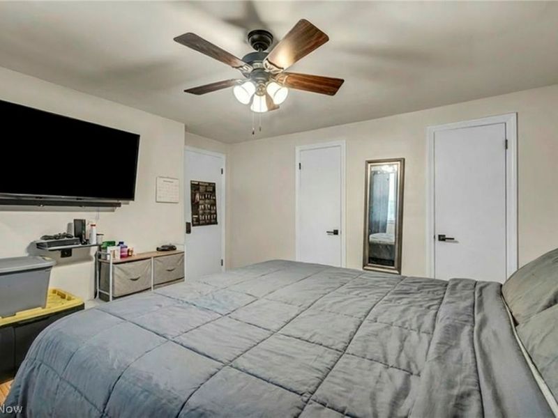 16908 Throckley Avenue, Cleveland, OH 44128 Photo 26