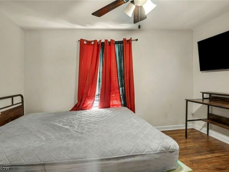 16908 Throckley Avenue, Cleveland, OH 44128 Photo 30