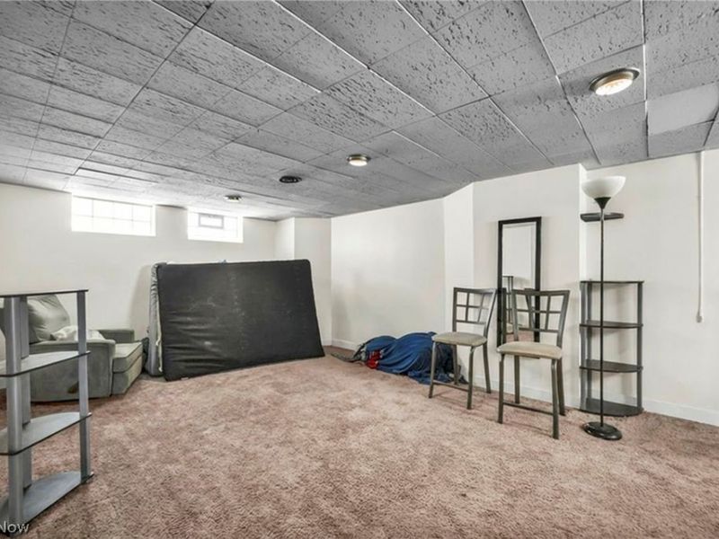 16908 Throckley Avenue, Cleveland, OH 44128 Photo 32