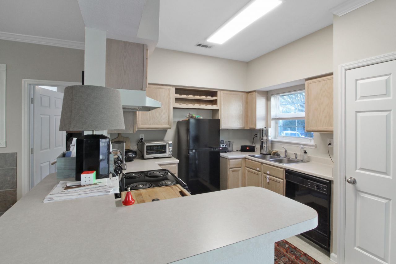 700 Daniel Ellis Drive Photo 10