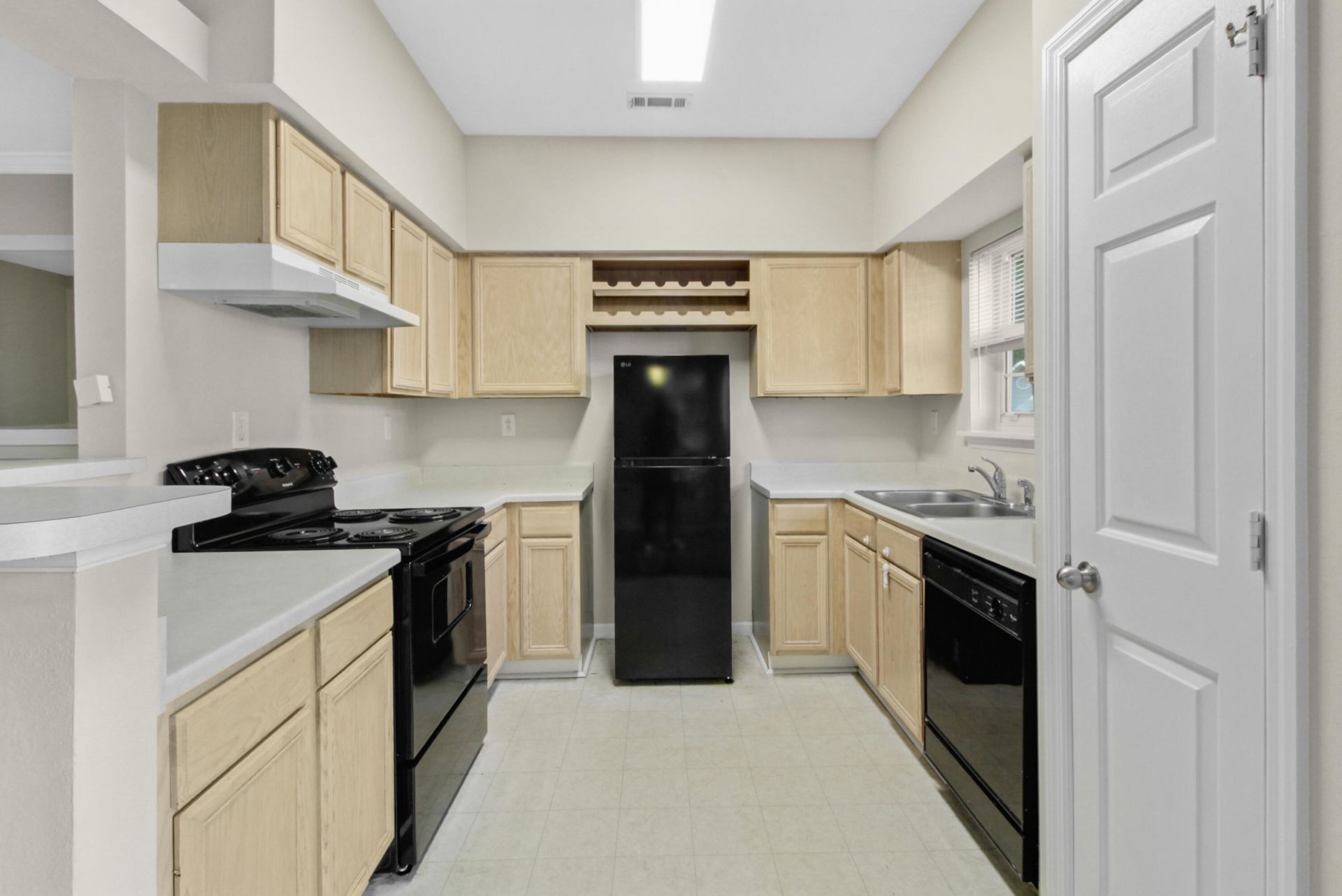 700 Daniel Ellis Drive Photo 11