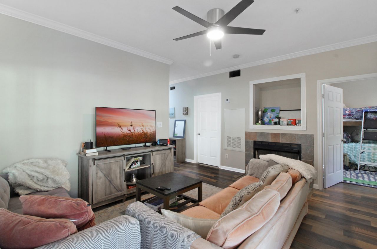 700 Daniel Ellis Drive Photo 8