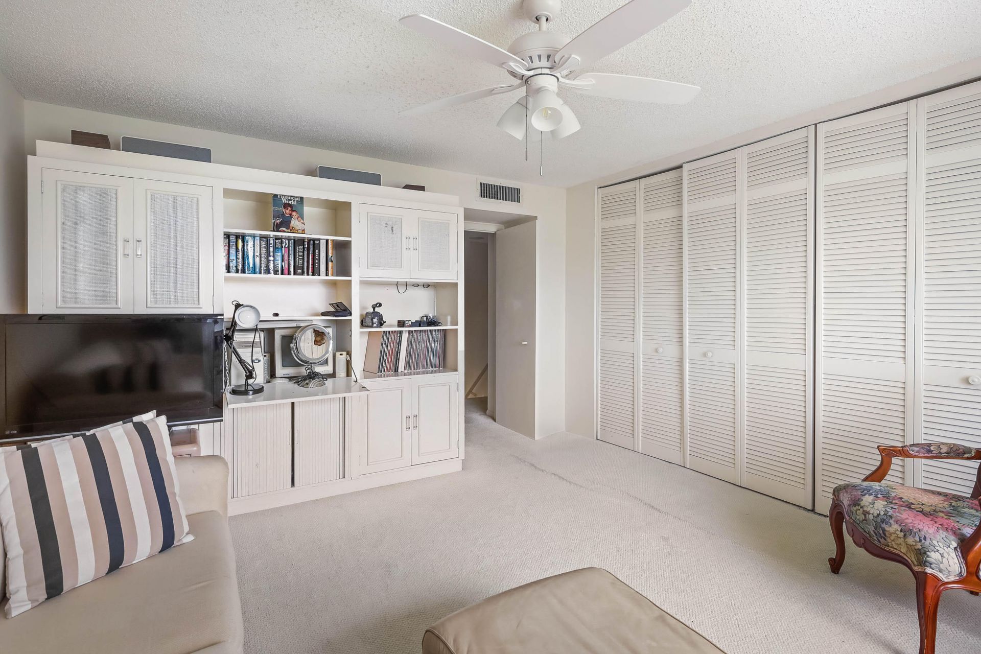 4541 Luxemburg Court, Greenacres, FL 33467 Photo