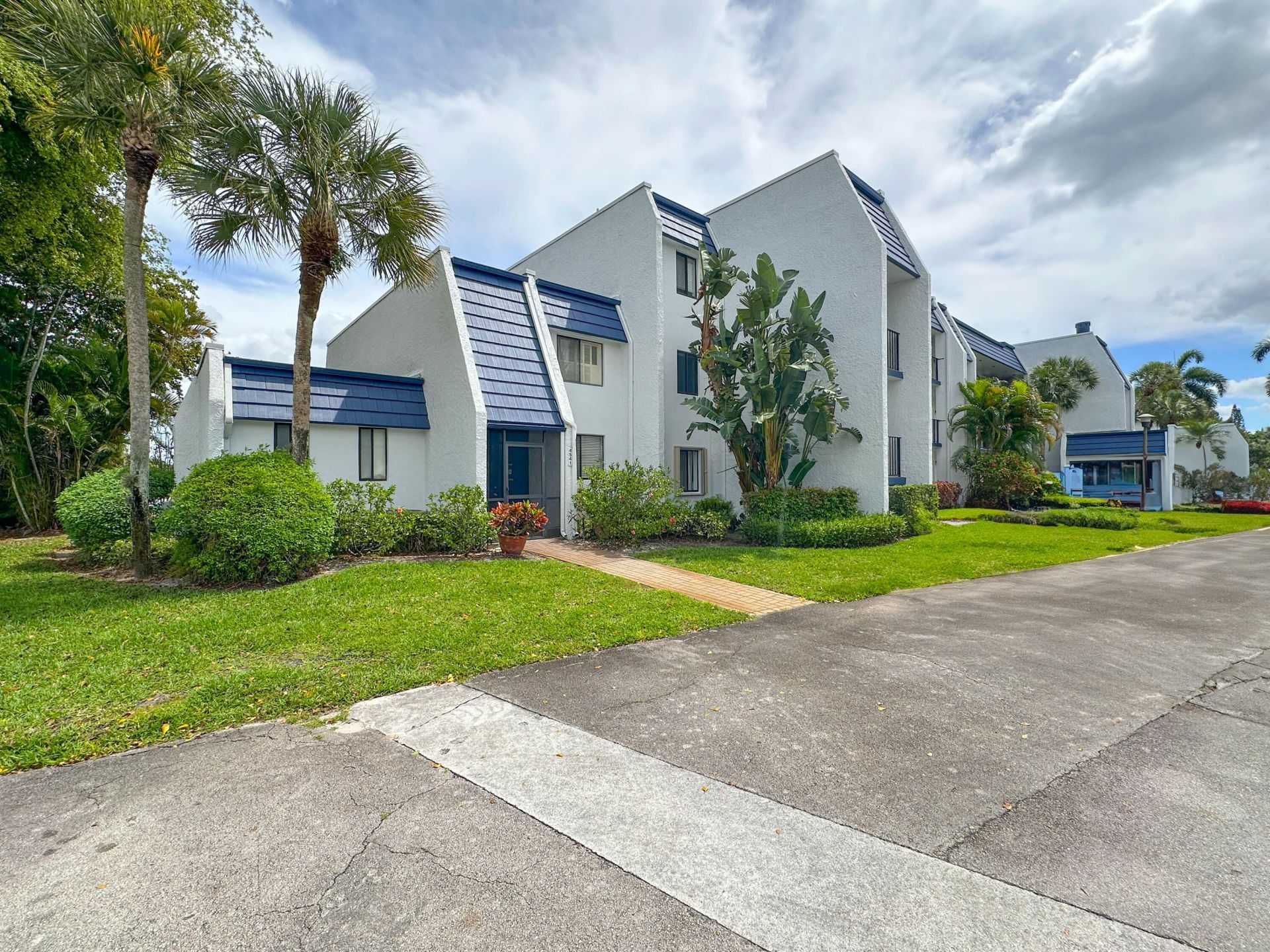 4541 Luxemburg Court, Greenacres, FL 33467 Photo