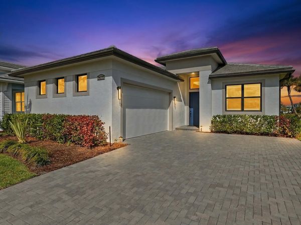 8695 SW Cantante Way, Port St. Lucie, FL 34987