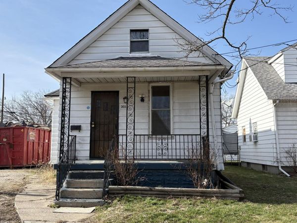 2023 Woodford Street, Toledo, OH 43605