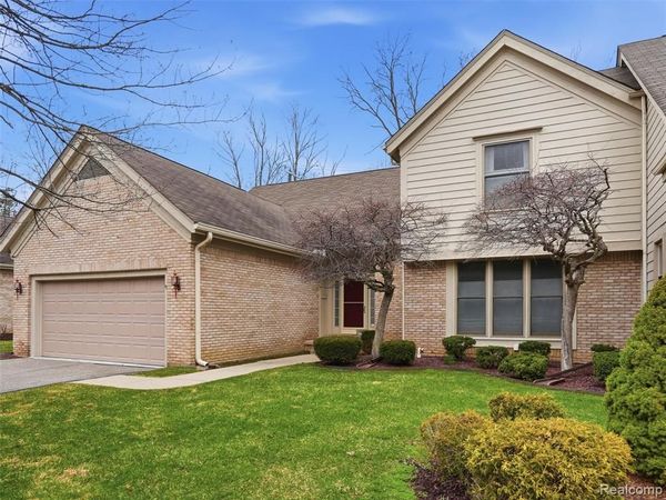 35518 Woodfield Drive, Farmington Hills, MI 48331