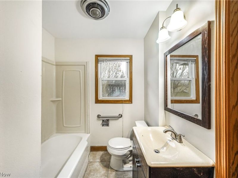 5216 Kuszmaul Avenue NW, Warren, OH 44483 Photo 14