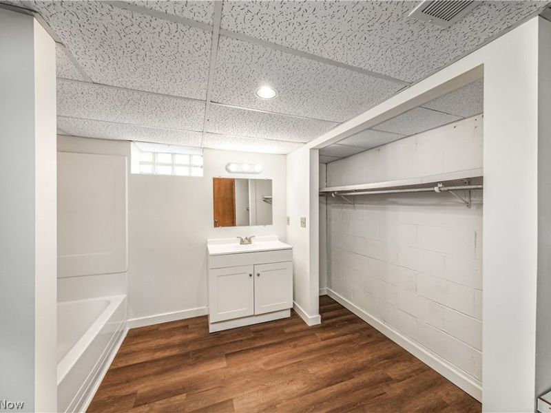 5216 Kuszmaul Avenue NW, Warren, OH 44483 Photo 21