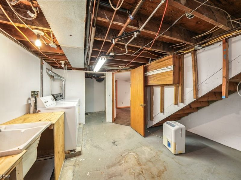 5216 Kuszmaul Avenue NW, Warren, OH 44483 Photo 24