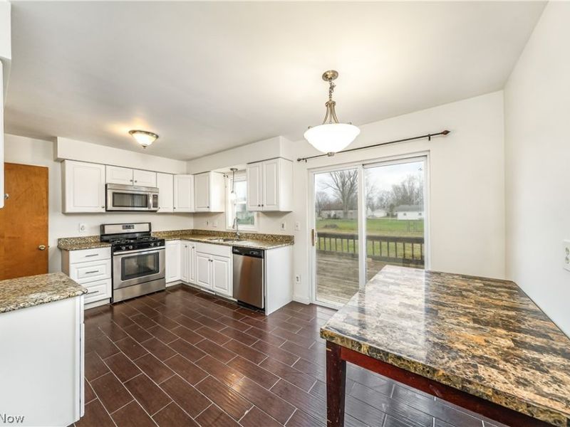 5216 Kuszmaul Avenue NW, Warren, OH 44483 Photo 3