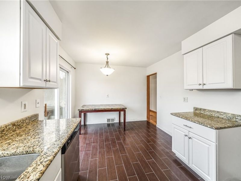 5216 Kuszmaul Avenue NW, Warren, OH 44483 Photo 6