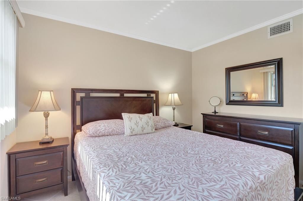 750 Mooring Line Dr, Unit 105, Naples, FL 34102 Photo
