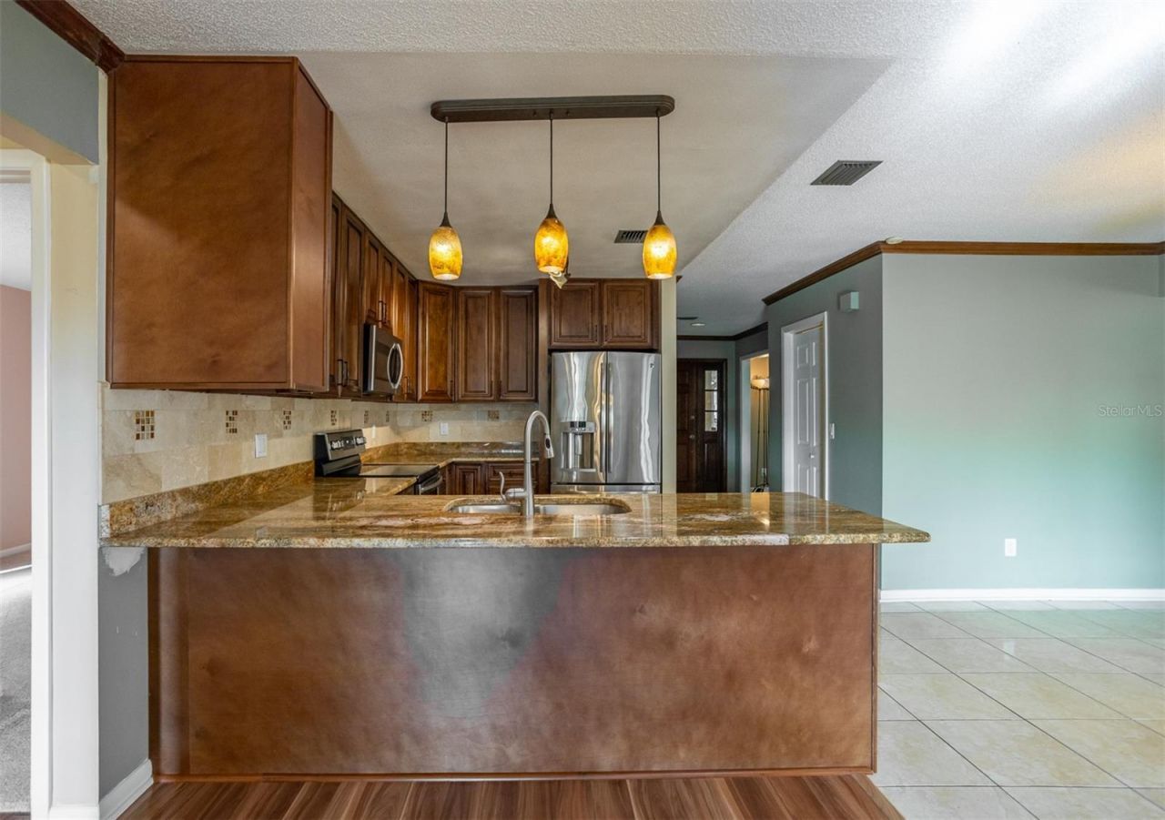 8639 Leighton Drive, Tampa, FL 33614 Photo