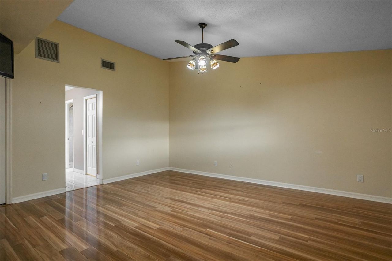 8639 Leighton Drive, Tampa, FL 33614 Photo