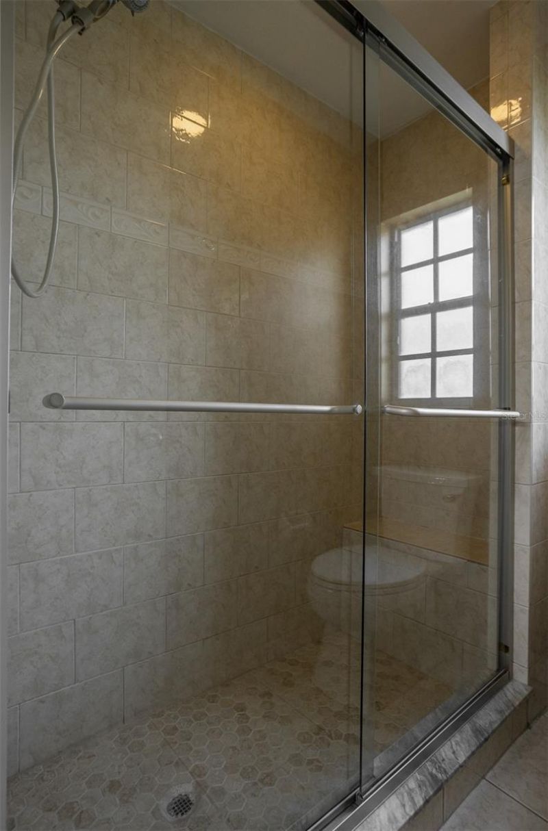 8639 Leighton Drive, Tampa, FL 33614 Photo