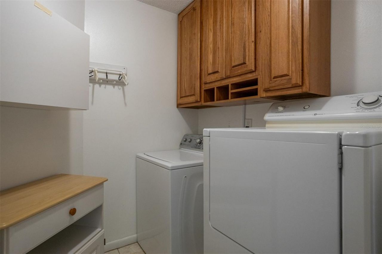 8639 Leighton Drive, Tampa, FL 33614 Photo