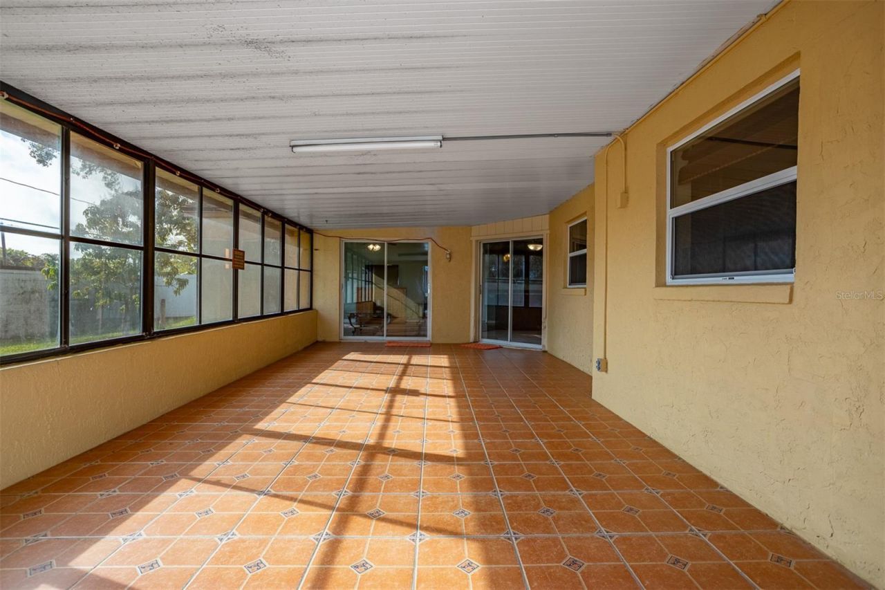 8639 Leighton Drive, Tampa, FL 33614 Photo