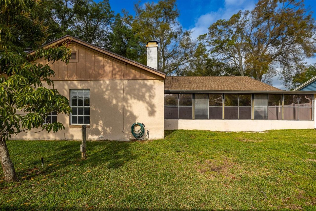 8639 Leighton Drive, Tampa, FL 33614 Photo