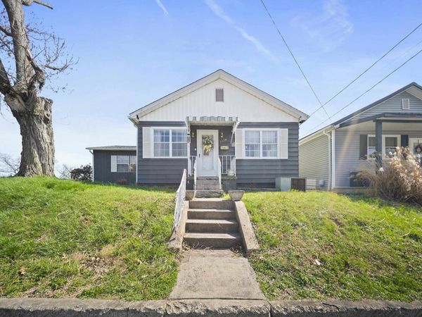 2224 Crooks , Ashland, KY 41101