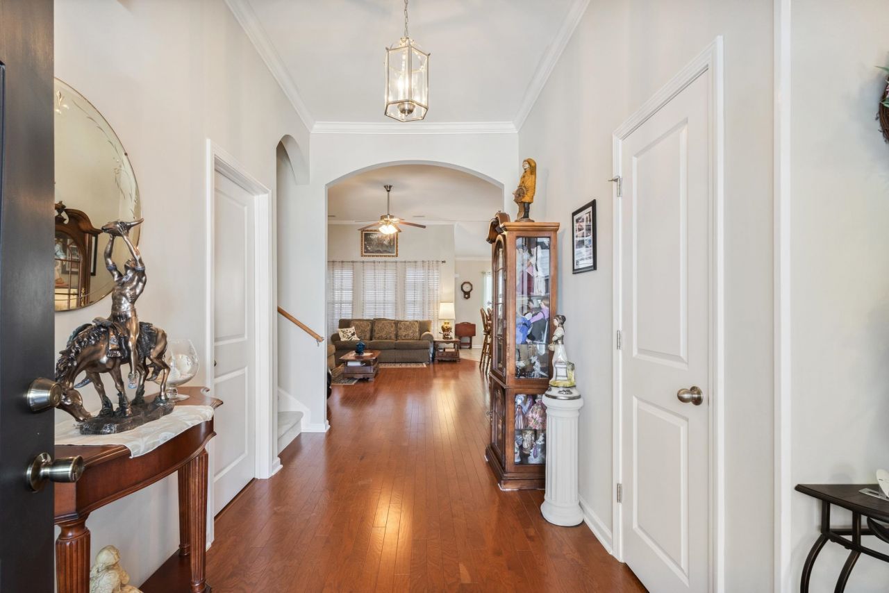 546 Tourmaline Dr. Photo 11