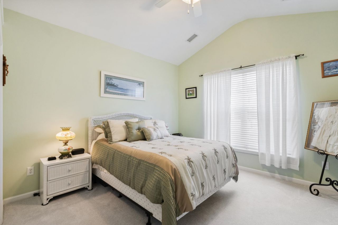 546 Tourmaline Dr. Photo 15