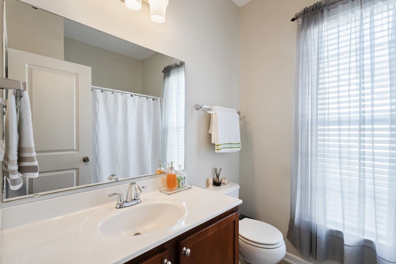 546 Tourmaline Dr. Photo 17