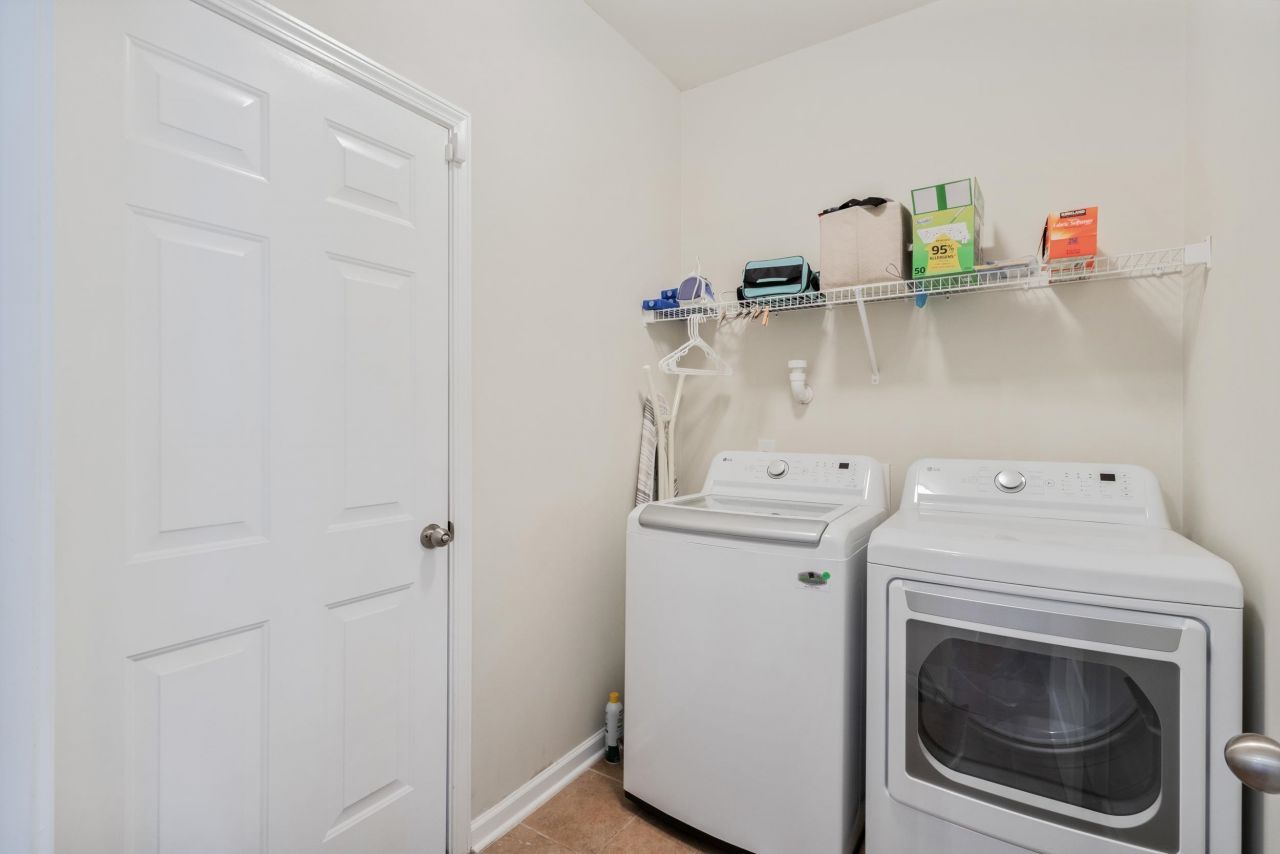 546 Tourmaline Dr. Photo 19