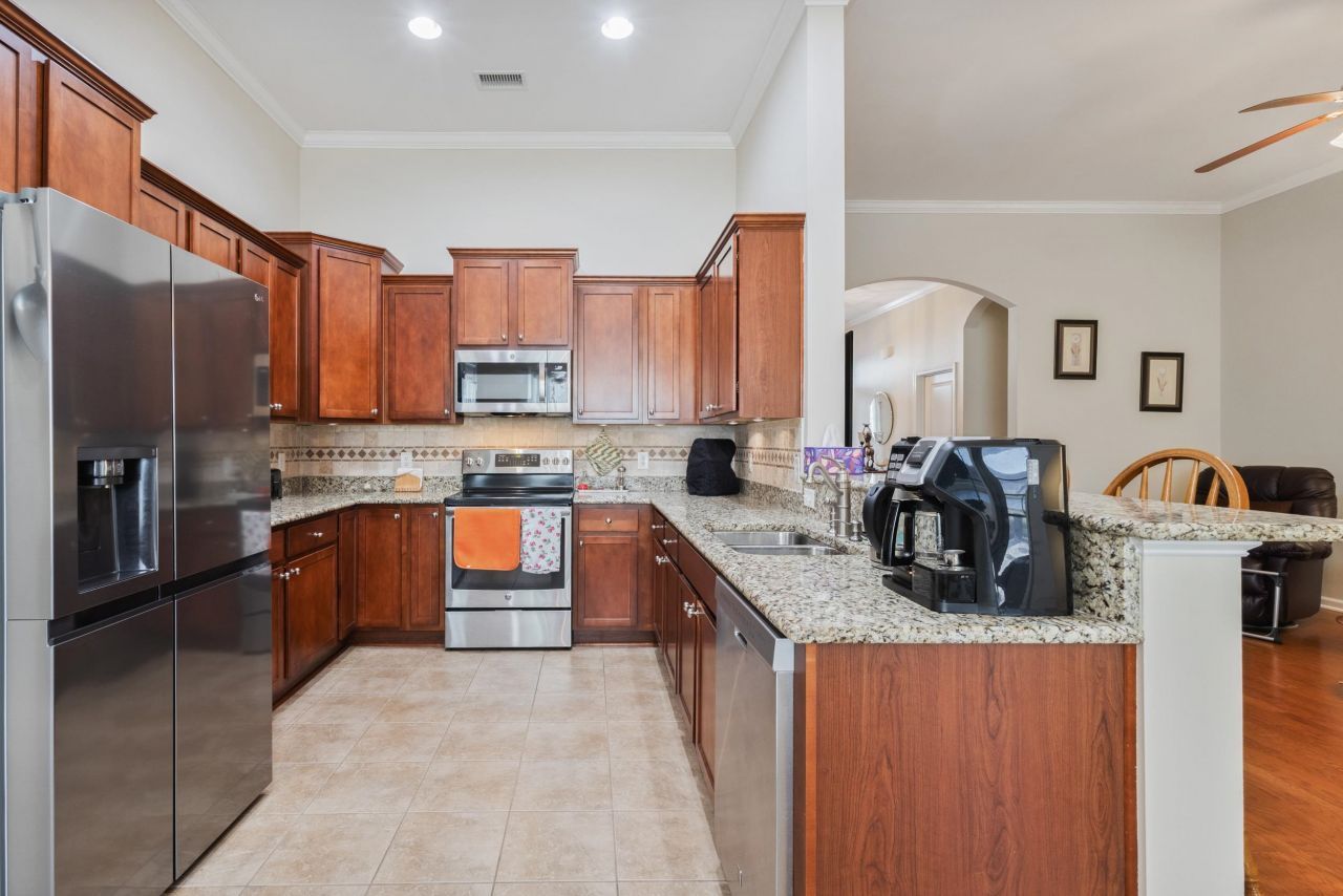 546 Tourmaline Dr. Photo 32