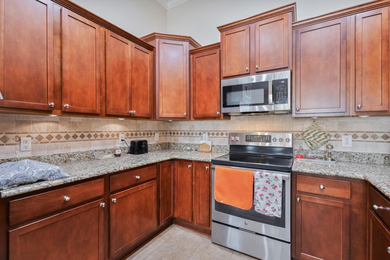 546 Tourmaline Dr. Photo 33