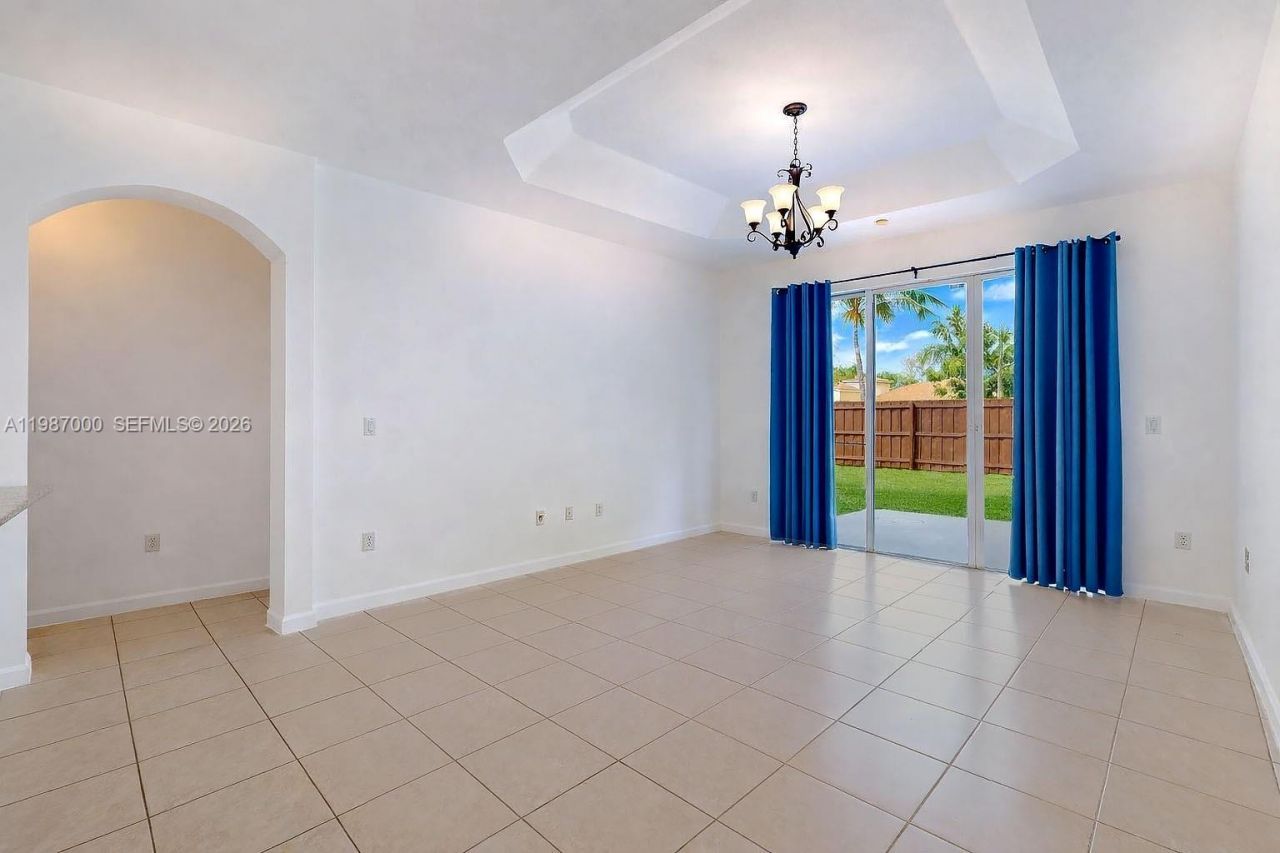 2014 NE 38th Rd , Unit 2014, Homestead, FL 33033 Photo
