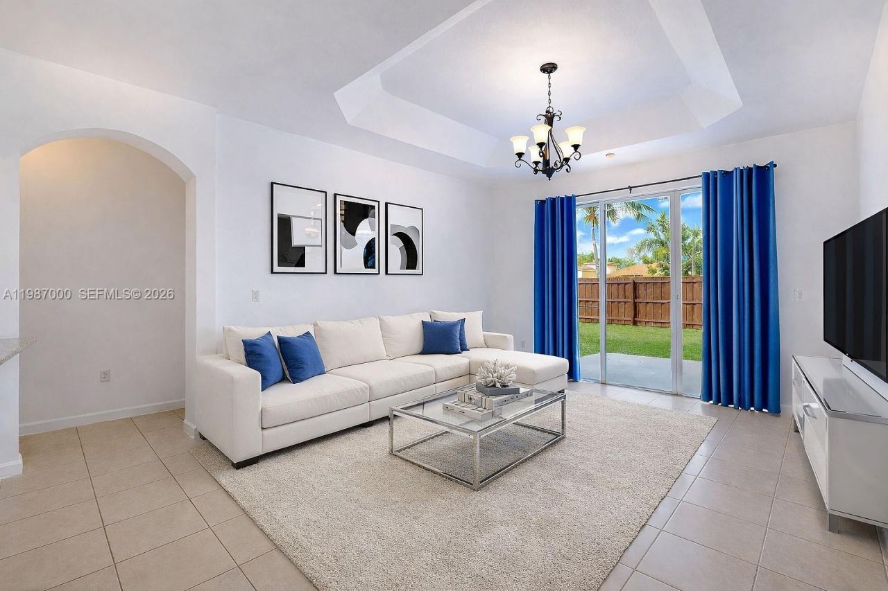 2014 NE 38th Rd , Unit 2014, Homestead, FL 33033 Photo