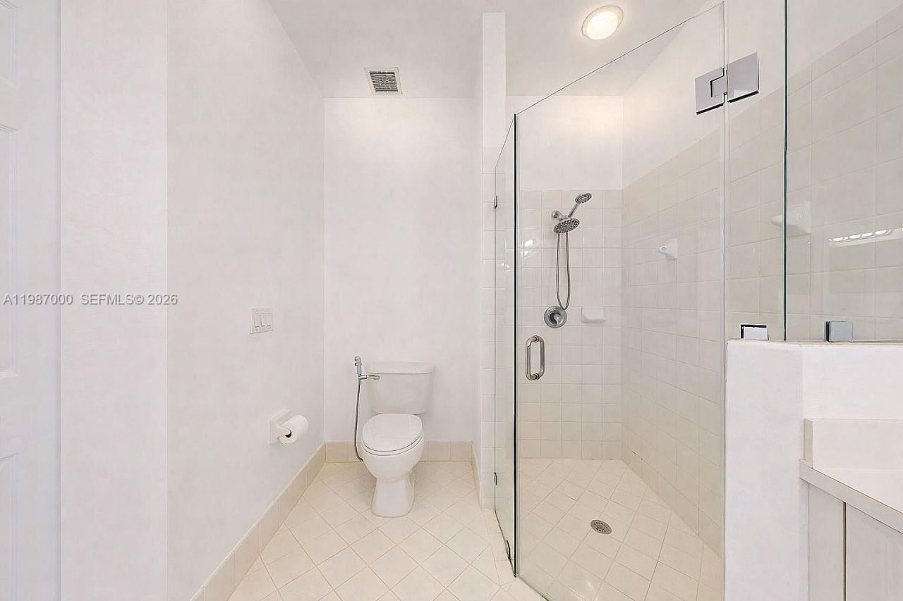 2014 NE 38th Rd , Unit 2014, Homestead, FL 33033 Photo